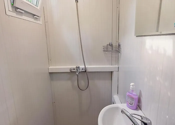 Kemp каравани Avi Iris фичоза Varna