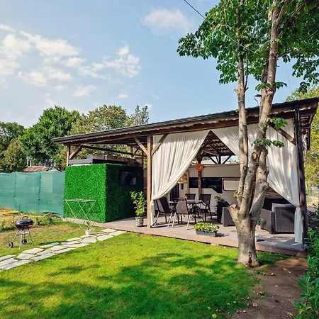 каравани Avi Iris фичоза Campingplatz