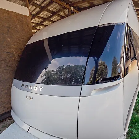 Campingplatz каравани Avi Iris фичоза *