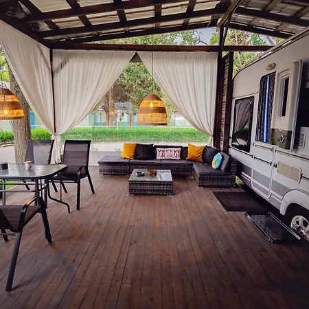 Kemping каравани Avi Iris фичоза *