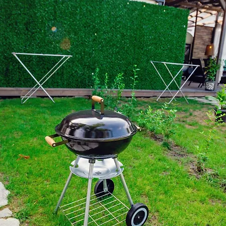 каравани Avi Iris фичоза Campingplatz Warna