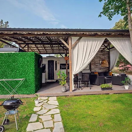 каравани Avi Iris фичоза Campingplatz *