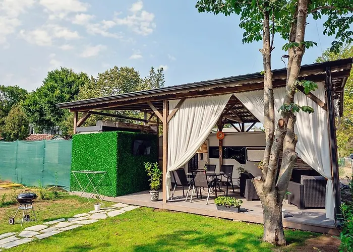 каравани Avi Iris фичоза Camping