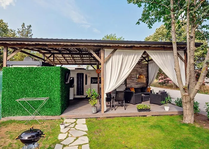 Camping каравани Avi Iris фичоза