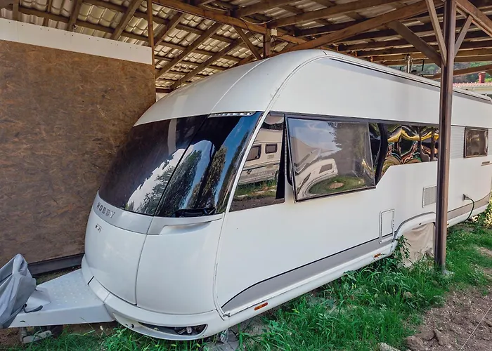 каравани Avi Iris фичоза Camping *