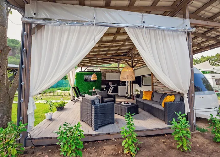 каравани Avi Iris фичоза *