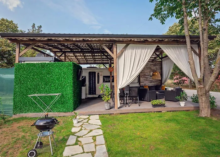 каравани Avi Iris фичоза Camping *